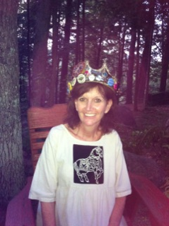 Photo of Eileen wearing the ROTM crown