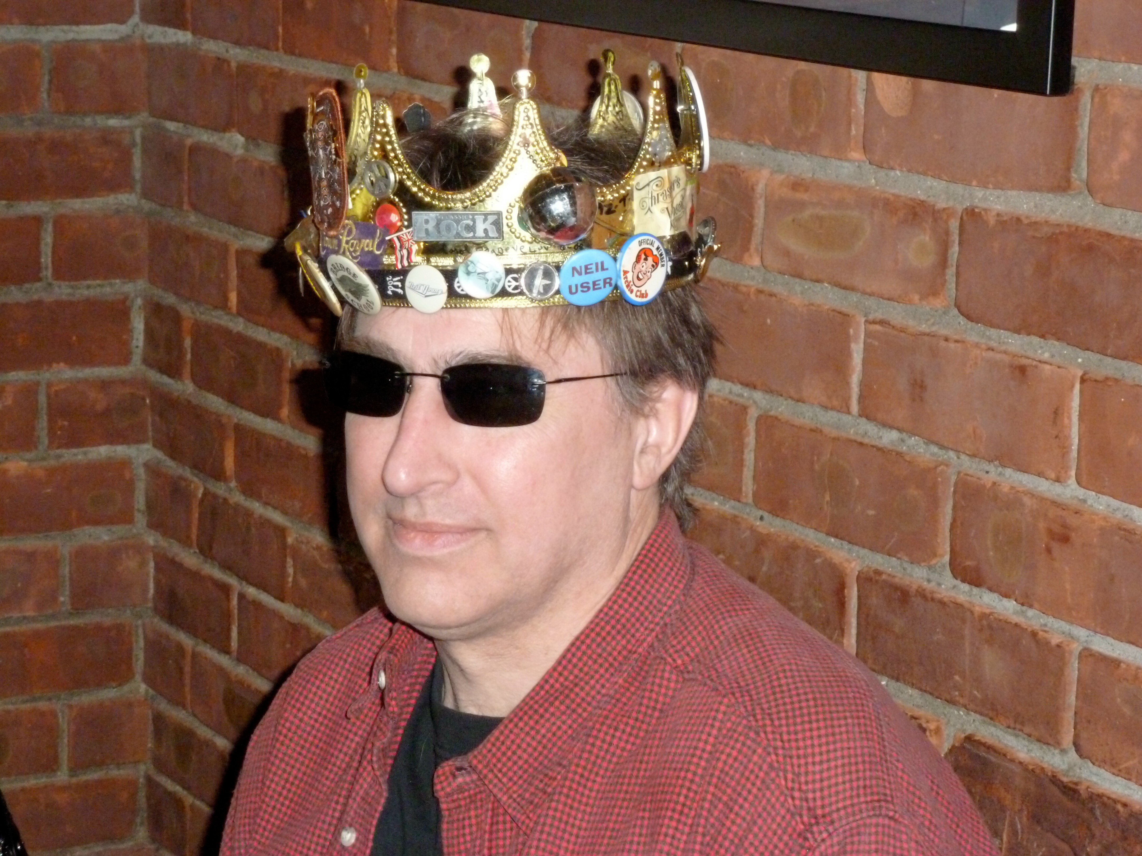 Photo of Bill Sprague wearing the ROTM crown