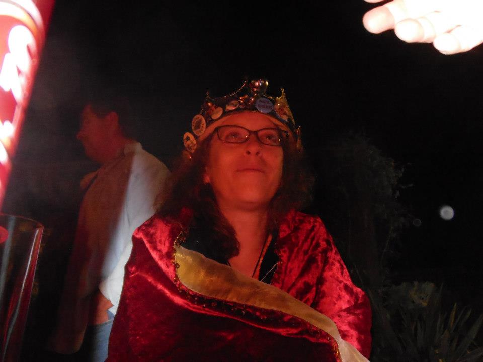 Photo of Lauri Stolworthy wearing the ROTM crown