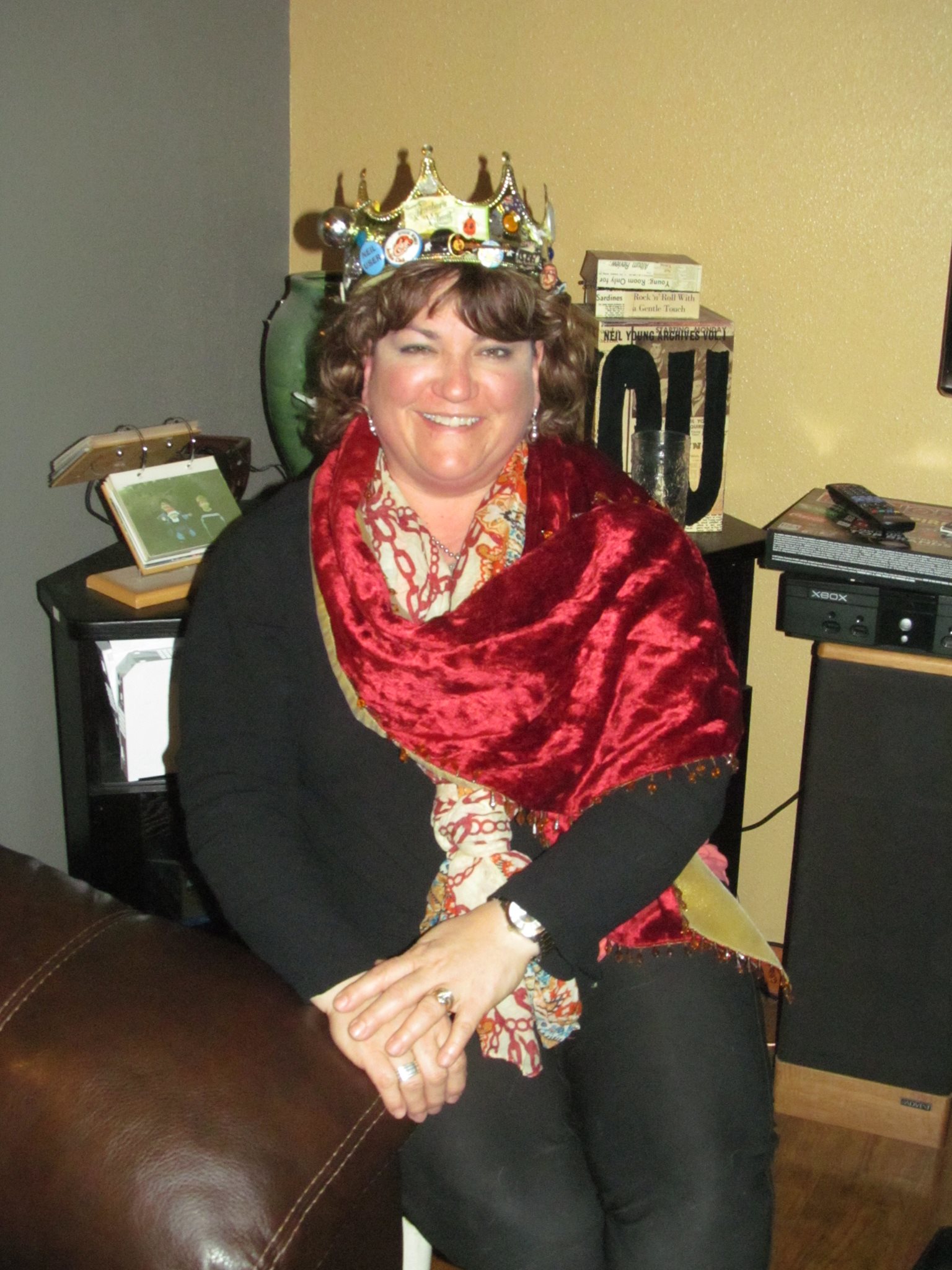 Photo of Margie Heinz wearing the ROTM crown