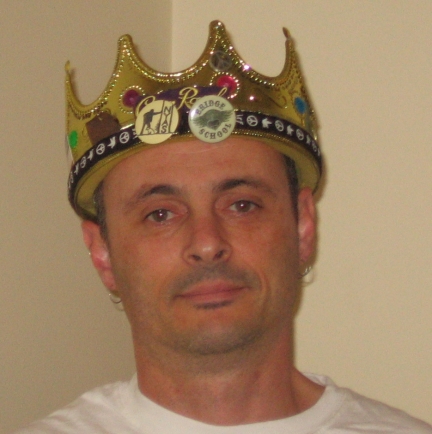 Photo of Miron wearing the ROTM crown